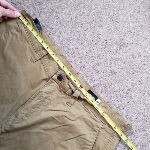 Volcom Skateboarding Stretch Comfort Size 38 Mens Brown Lightweight Chino Shorts - Picture 4 of 8